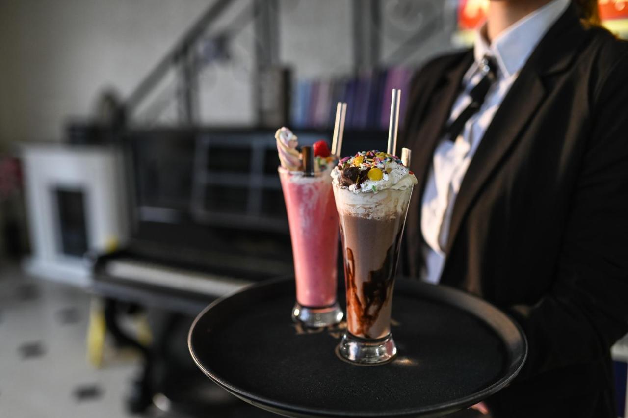 Garni Hotel Dash โนวีซาด ภายนอก รูปภาพ