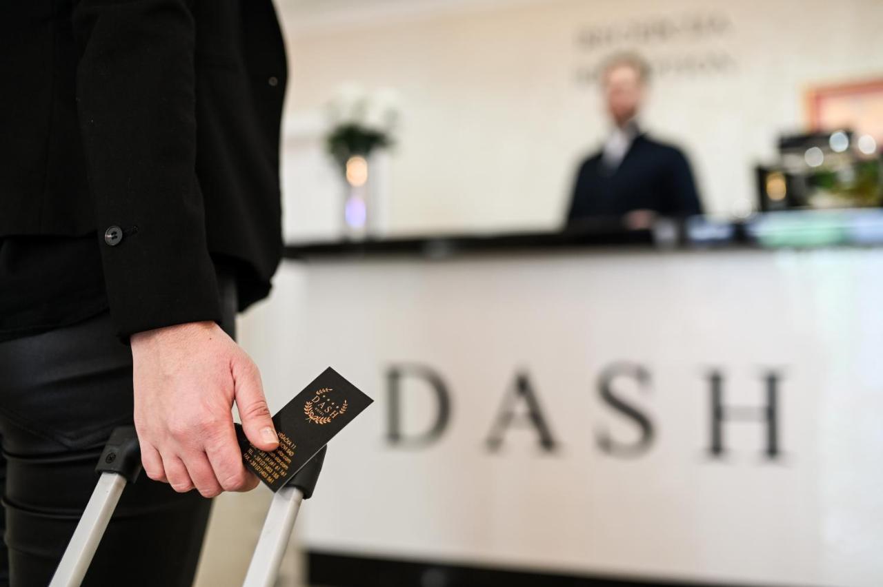 Garni Hotel Dash โนวีซาด ภายนอก รูปภาพ