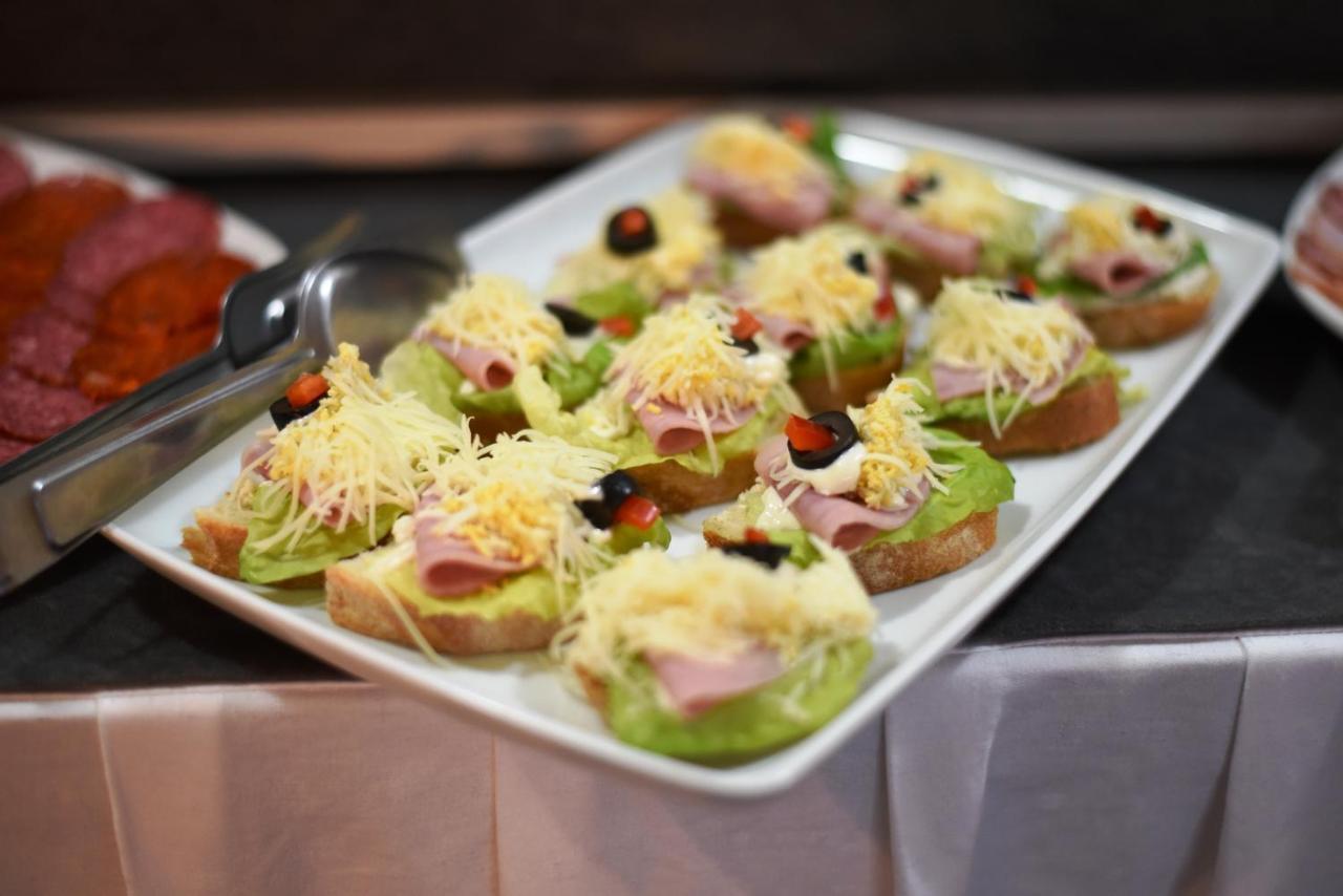 Garni Hotel Dash โนวีซาด ภายนอก รูปภาพ